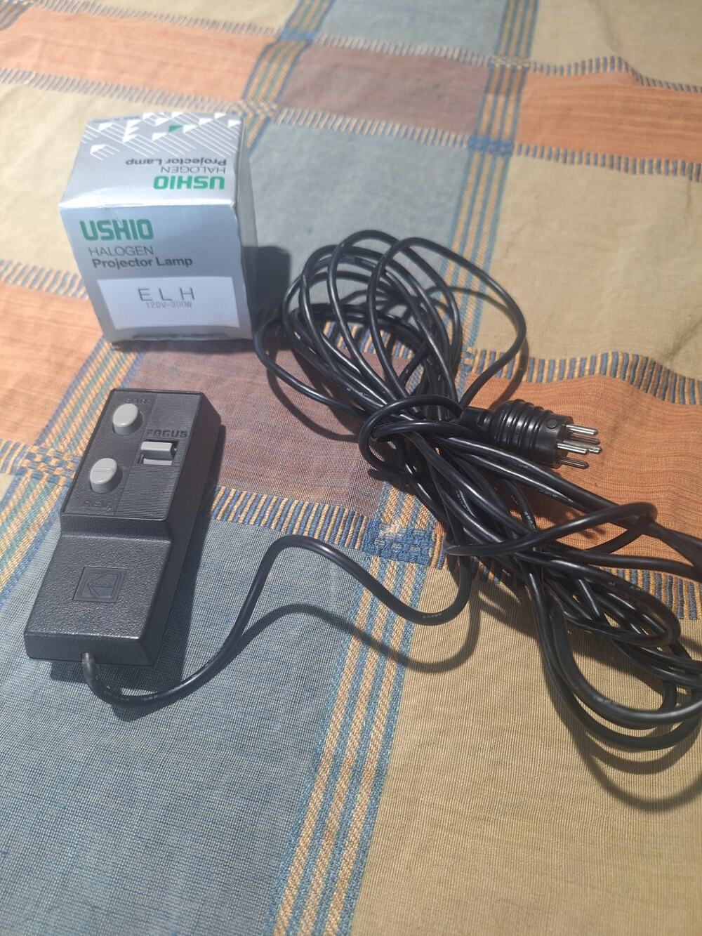 Kodak Ektagraphic Projector Remote Control 5-Pin + Ushio ELH 300W Lamp NM